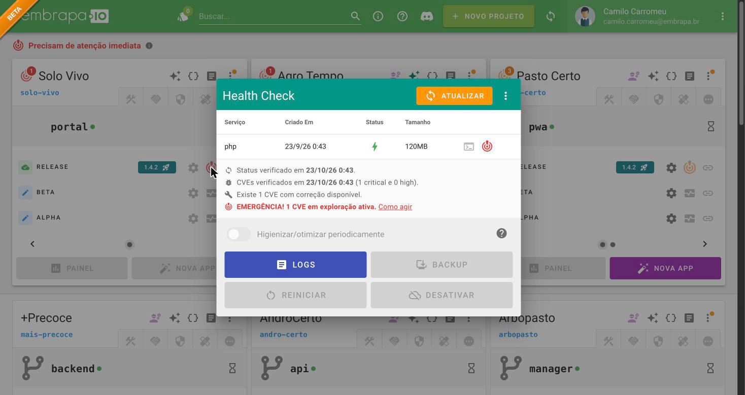Health Check da build, com o ícone na linha do serviço e o resumo no rodapé